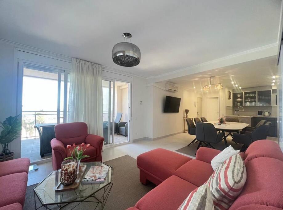 Apartmán Cunit, Front Line With Sea View Exteriér fotografie