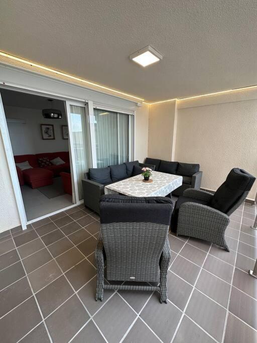 Apartmán Cunit, Front Line With Sea View Exteriér fotografie